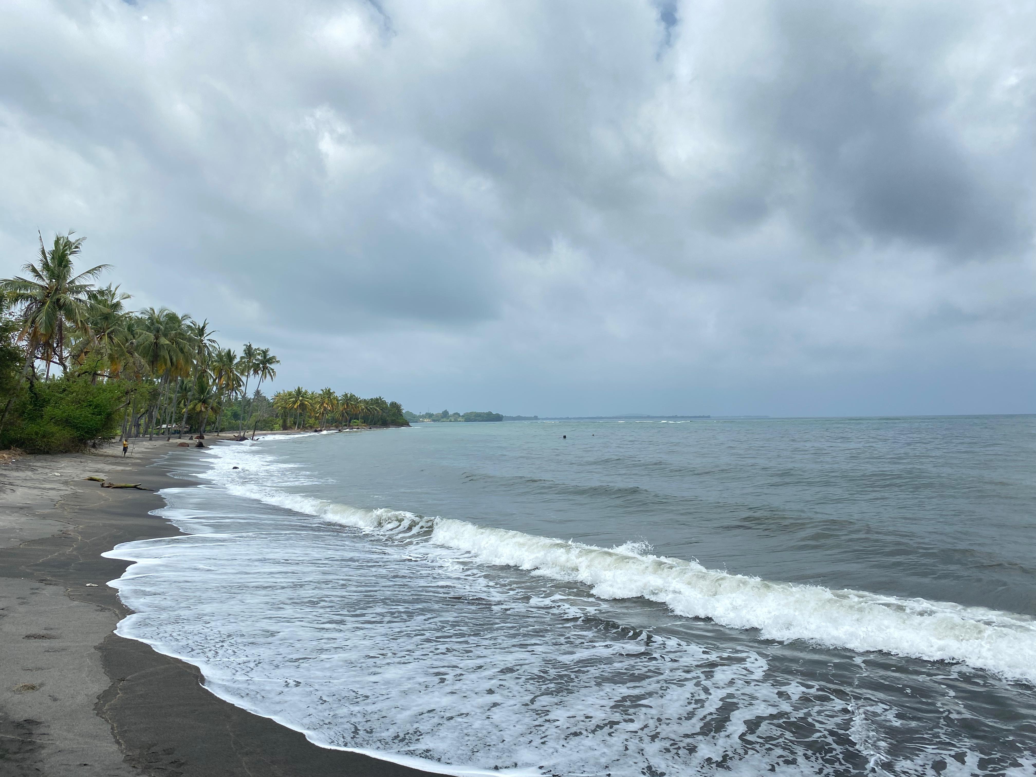 pantai-karang-atas-gallery-8